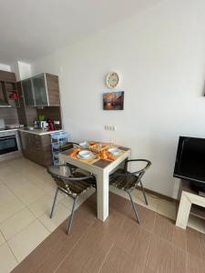 1BD Flat on the Beach with Parking by Flat Mаnager