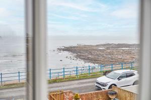 Host & Stay - Twelve On The Terrace