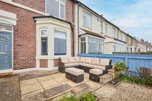 Host & Stay - Twelve On The Terrace