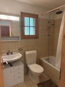 Grand appartement moderne et calme avec vue, balcon et parking couvert