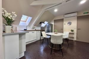 Appartements Casa Foch - T3 pour 3 personnes - Parking - Proche Hyper Centre : photos des chambres