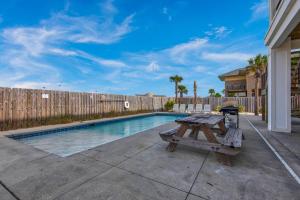 Beach Elite by Gulf Coast Getaways