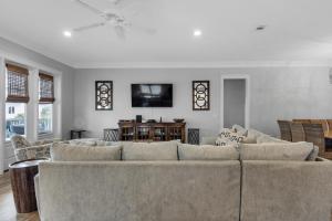 Beach Elite by Gulf Coast Getaways