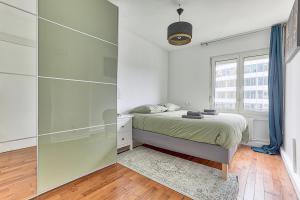 2 minutes from La Défense - Ideal for 6 Guests