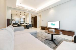 FAM Living - Stylish 2BR With Scenic Meydan View