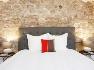 Charming 2BR-2BA between le Marais & le Louvre