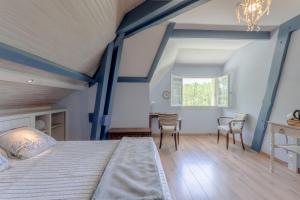 Maisons d'hotes Maison d-hotes, Calme et Piscine : photos des chambres