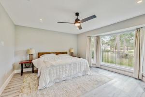 Dog-Friendly Houston Home with Deck and Yard