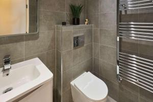 Host & Stay - Eton House