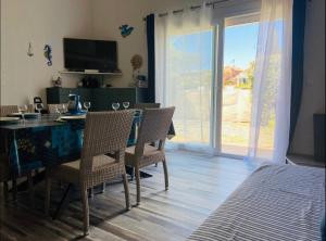 Villas Maison a 350 m de la plage animaux bienvenus : photos des chambres