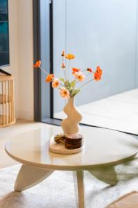 1BD apt in Queens Wharf - Lv 31 Oracles Tower