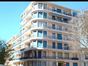 Studio lumineux et spacieux Juan les pins