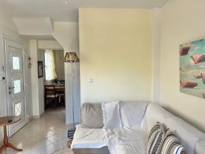 Nikiti Azzurro villa