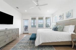 Palm Tree Paradise by Gulf Coast Getaways