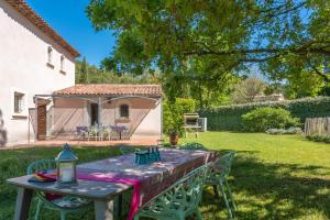 Maisons de vacances Mon Gite en Provence avec piscine : photos des chambres