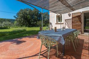 Maisons de vacances Mon Gite en Provence avec piscine : photos des chambres