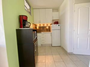 LA GRANDE MOTTE – T2 VUE MER ET PINÈDE – 4 PERSONNES – PARKING PRIVATIF