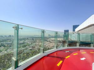 41st-Floor 2BR with Worlds Highest Running Track