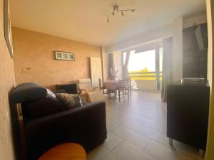 LA GRANDE MOTTE – T2 VUE MER ET PINÈDE – 4 PERSONNES – PARKING PRIVATIF