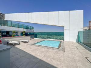 41st-Floor 2BR with Worlds Highest Running Track