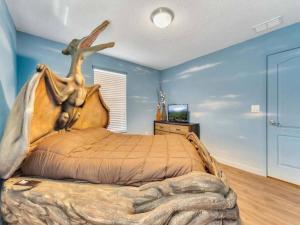 The Jurassic Palace 9BR Resort Pool Home By Disney