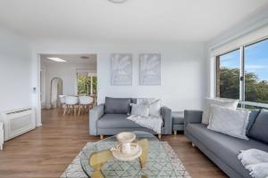 Spectacular View, Modern Comfort