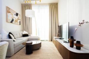 Elegant 1BR with High Rise JVC