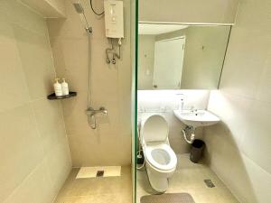 Cozy 2BR in BGC Fort Victoria