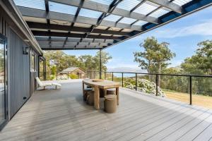Secluded Huon Valley Lodge with Hot Tub and Cottage