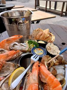 Voiles et Terrasses by Corinne Résidence face au port