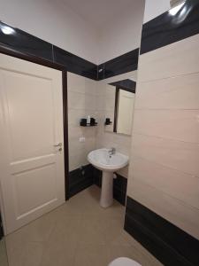 Modus Mare Gjiri i Lalzit