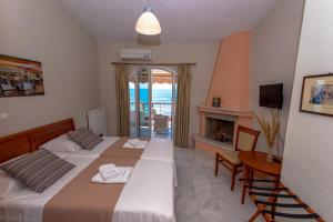 Over Sea Rooms & Villas Evia Greece