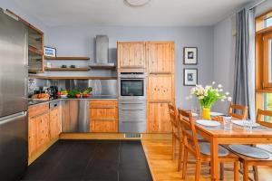 Studio close to Westfield Arkadia by P&O