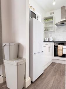 Vibrant Studio 30min to Central London & Free Wifi