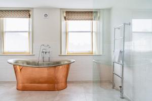 17 Market Place and The Vault