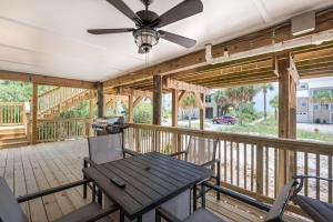The Surf Shack by Gulf Coast Getaways