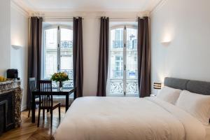 Junior Suite room in Paris Square