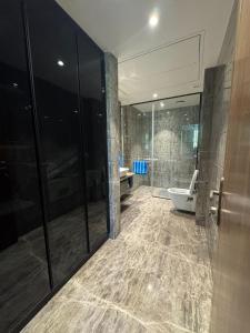 Stylish & Modern Luxury 4BR Apartment Arjun Marg