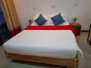 Dhontakuru Guest House