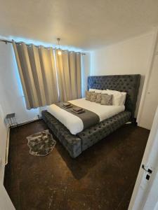 Cosy 2-bed Maisonette with Private Garage in Wembley