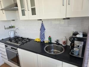 Cozy stay with beautiful balcony in Utrecht