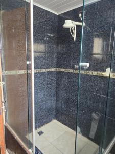 Casa grande confortável tipo chácara