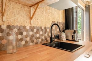 Tinyhouse et abeilles, séjour insolite en Provence