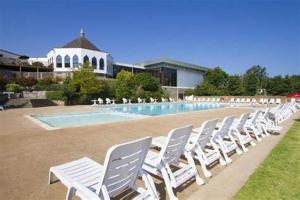 Stunning 2 bedroom static caravan near the beach, at Hoburne Devon Bay