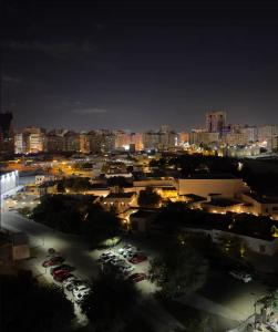 Sea View APT Near dubai Bus Station men Sharing