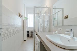 GuestHost - Santa Rita Apartment Turin