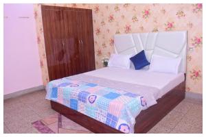 HOTEL SUBH KASHI # Near Shree Kashi Vishwanath Temple- A Top Rated Hotel
