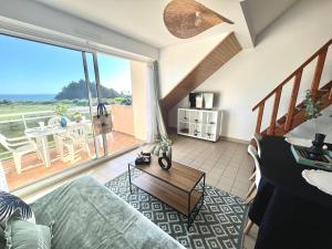 Appartements Les Embruns - Vue Ocean - Terrasse - Plages - GR34 : photos des chambres