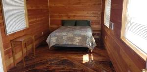 Little Bitterroot - Cabin at Hot Springs Campground