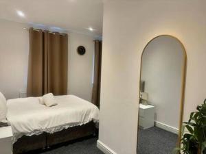 Lewisham - Apartment - Sleeps 5 - 93WS